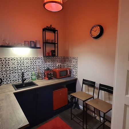 Glamour Apartman Gyula Bagian luar foto