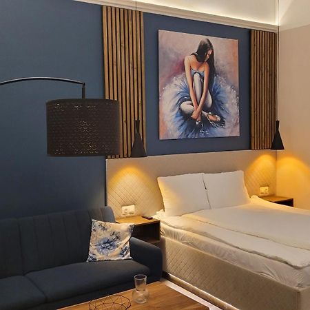 Glamour Apartman Gyula Bagian luar foto