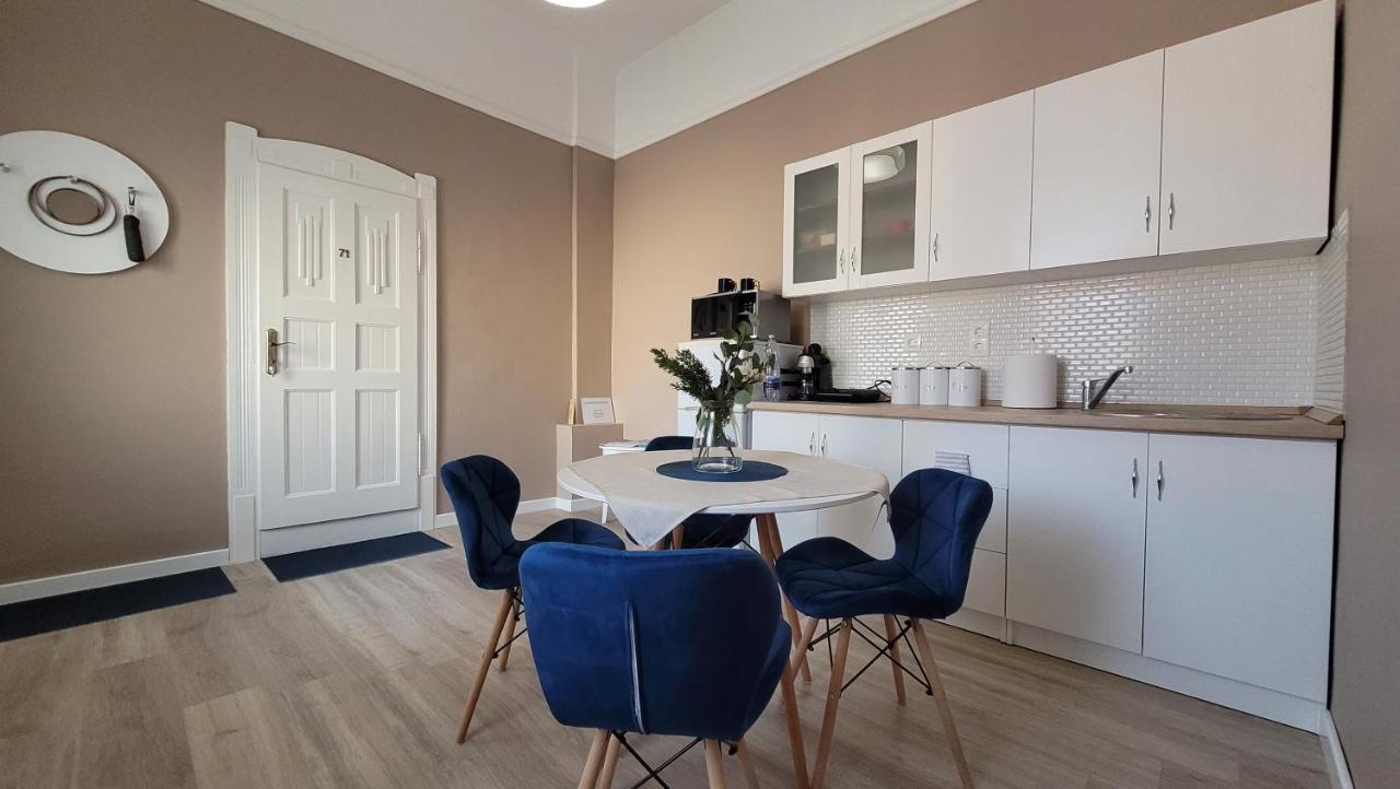 Glamour Apartman Gyula Bagian luar foto