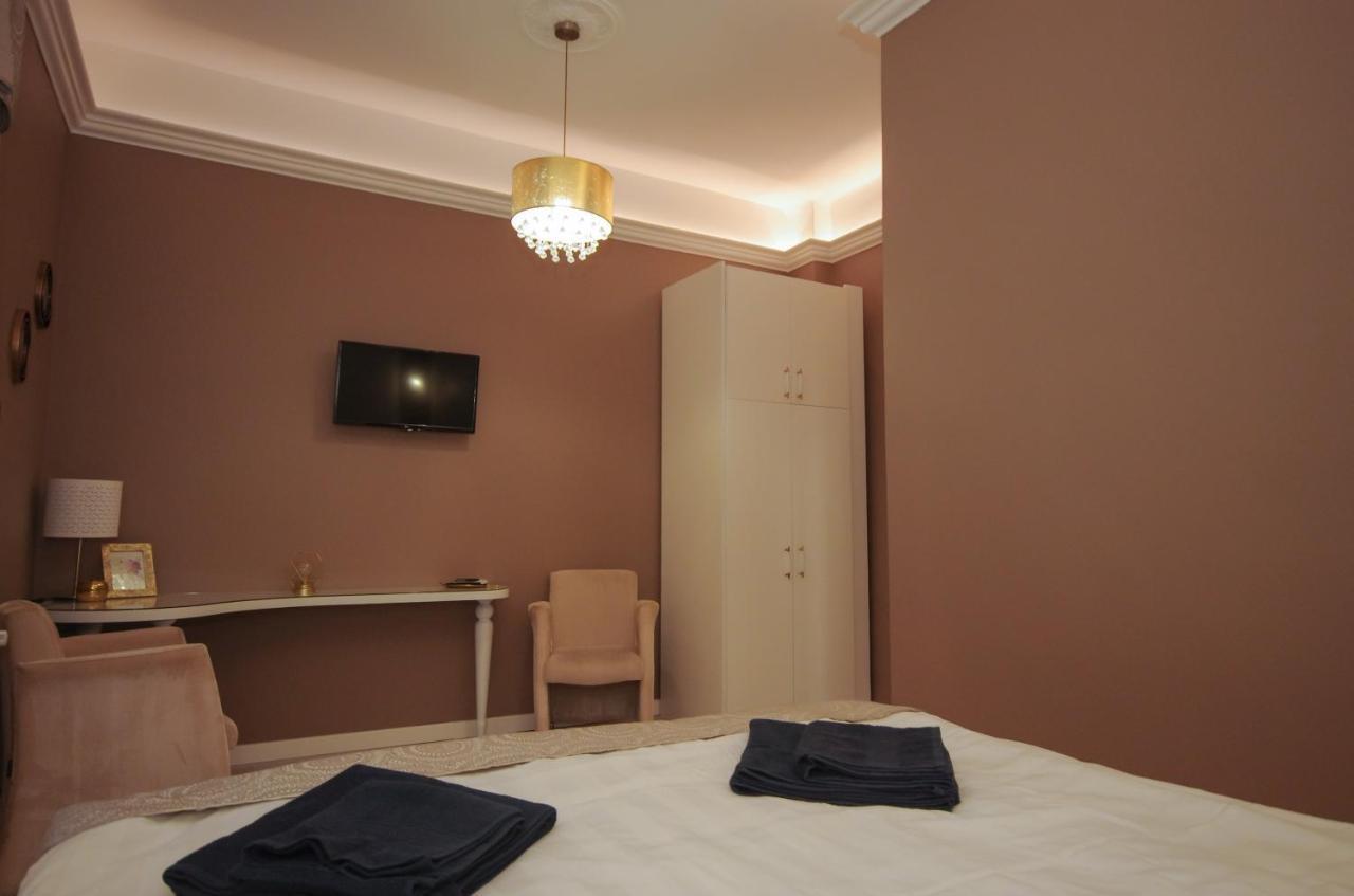 Glamour Apartman Gyula Bagian luar foto