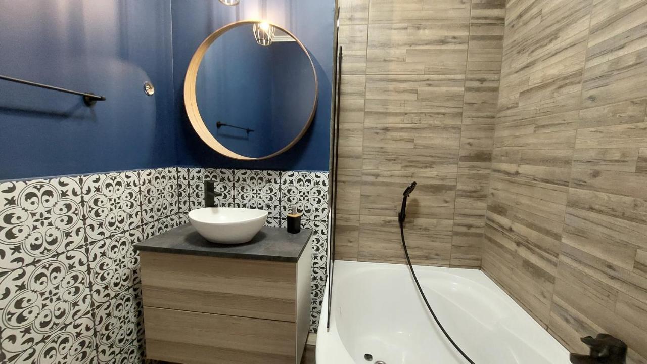 Glamour Apartman Gyula Bagian luar foto
