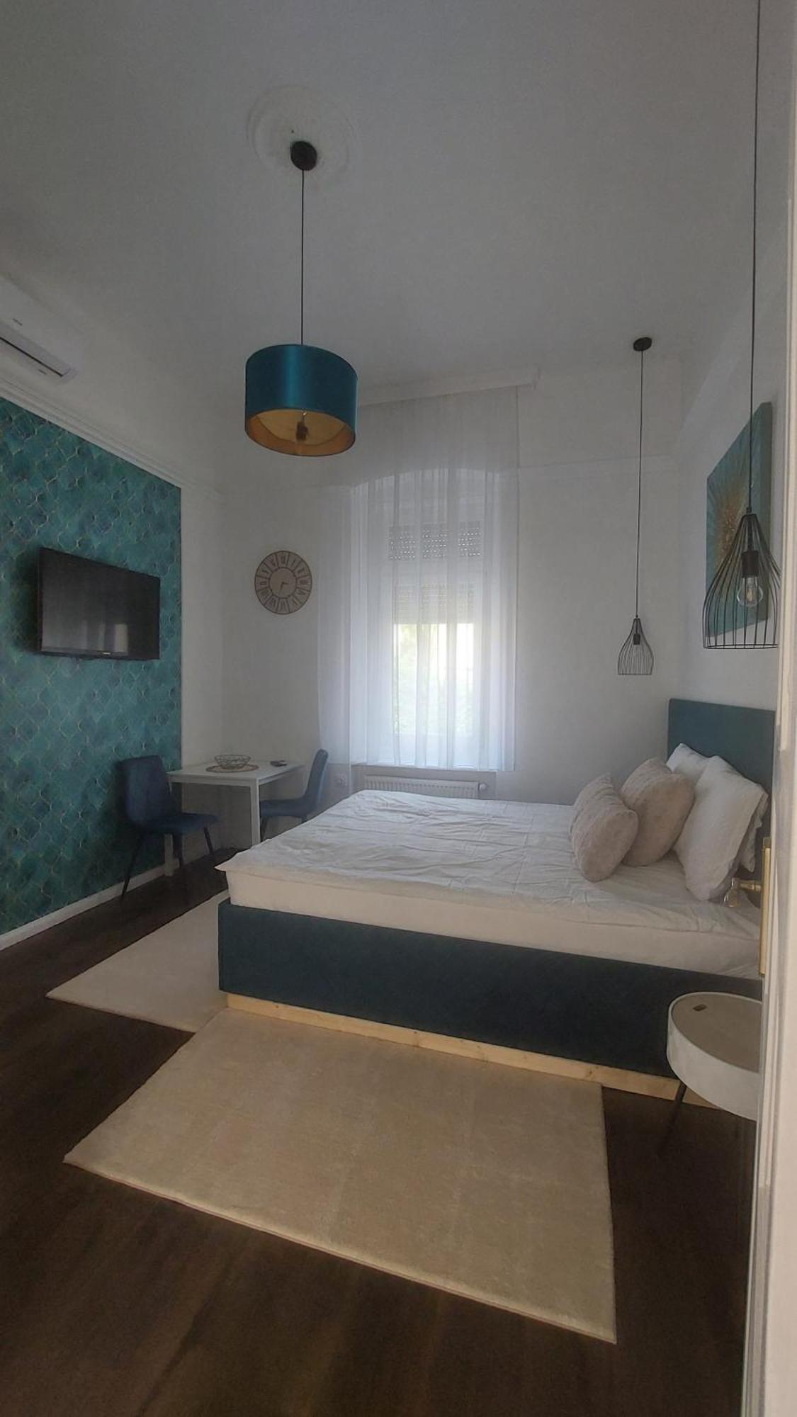 Glamour Apartman Gyula Bagian luar foto