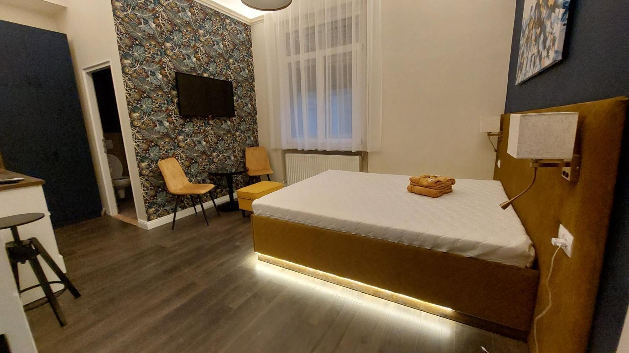 Glamour Apartman Gyula Bagian luar foto